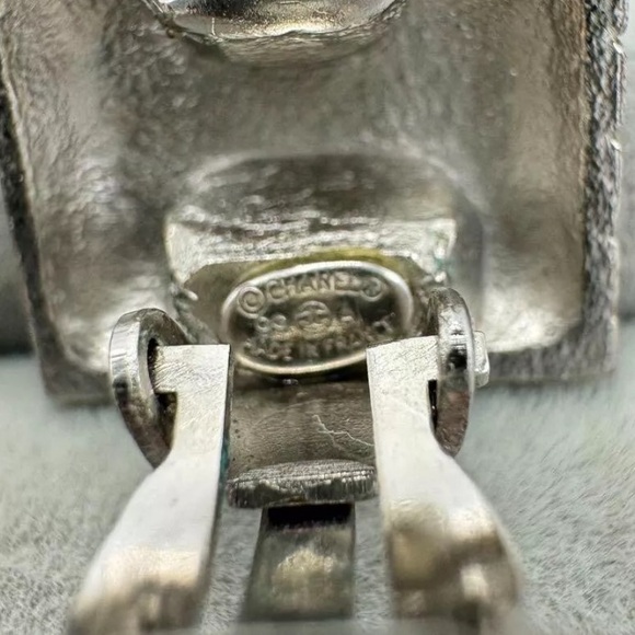 Chanel Rare Vintage Silver Earrings - Picture 11 of 12